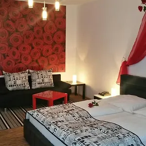 Lucie Guest house